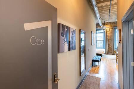 Hip Urban Loft - Small Town Charm - 124 Lofts #1 West Dundee Zewnętrze zdjęcie