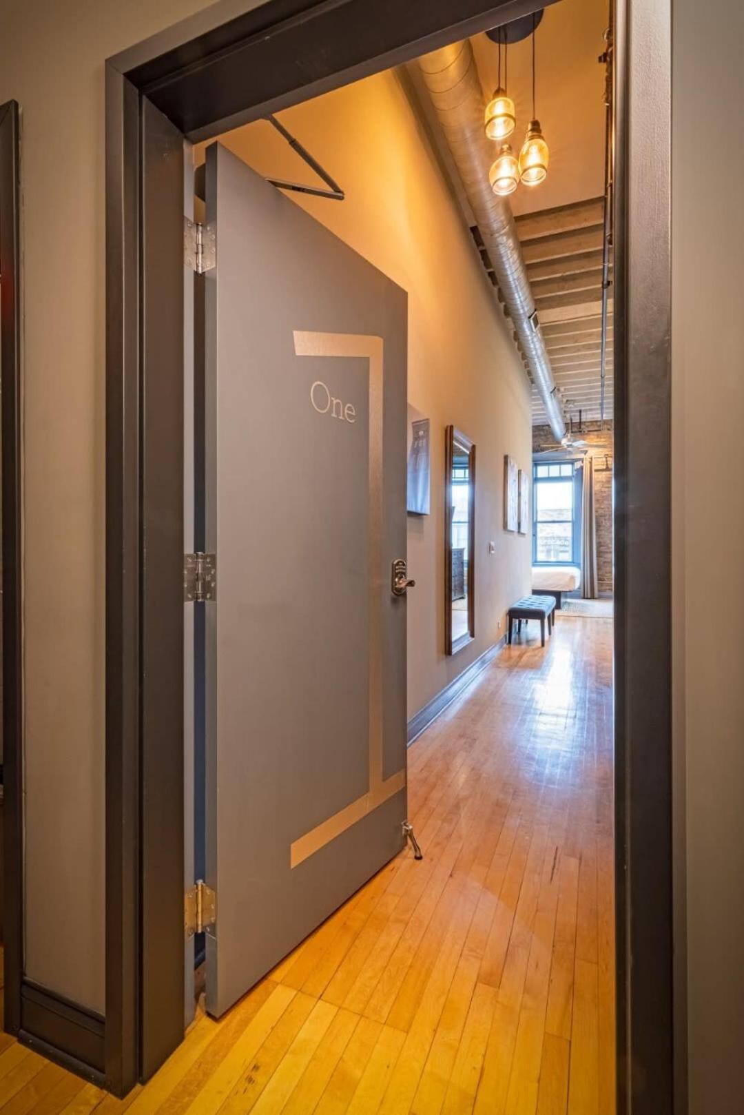 Hip Urban Loft - Small Town Charm - 124 Lofts #1 West Dundee Zewnętrze zdjęcie